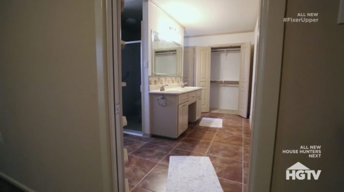 Master Bathroom – Before